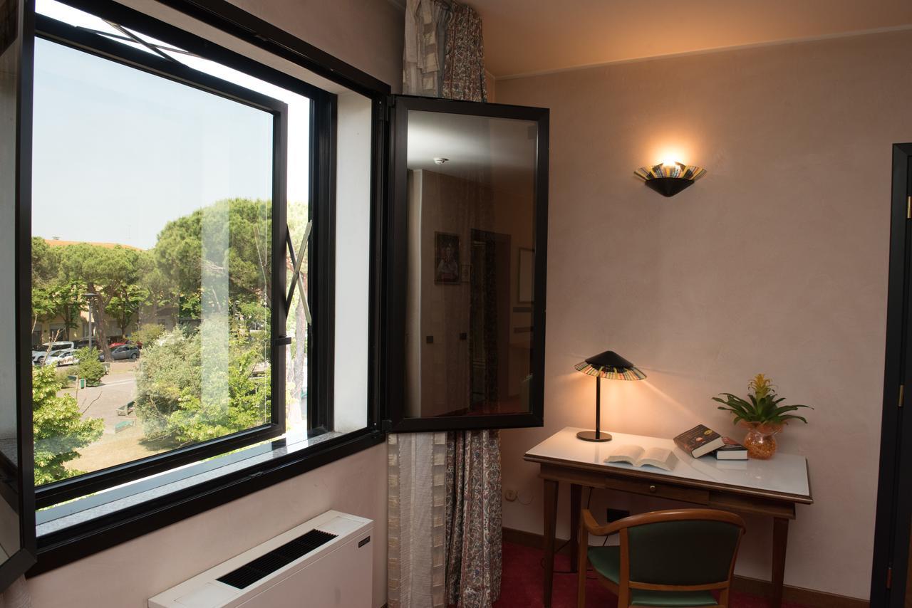 Hotel Tessarin Taglio Di Po Екстер'єр фото