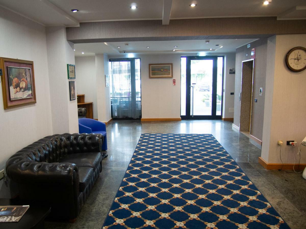 Hotel Tessarin Taglio Di Po Екстер'єр фото